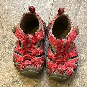 Keen sandal baby/toddler 4